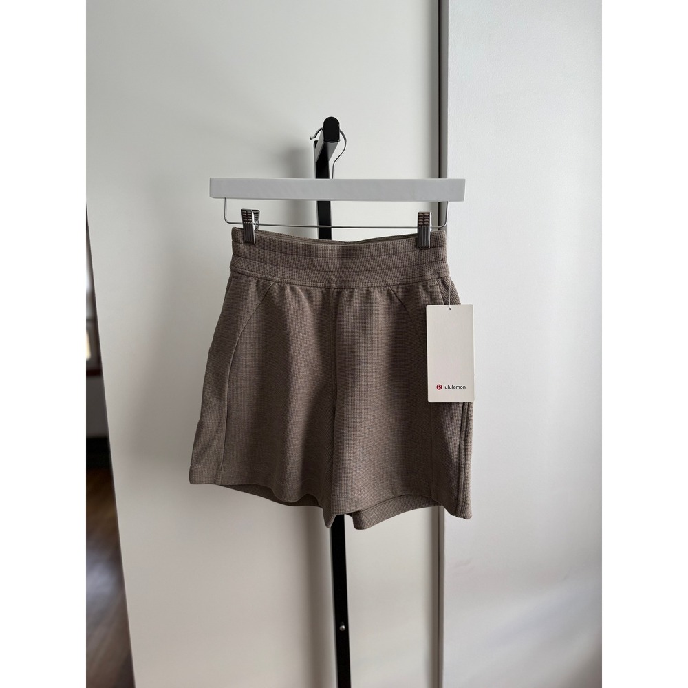 NWT Lululemon Scuba High-Rise Shorts 5" Waffle – Size XXS – Heathered Warm Ash